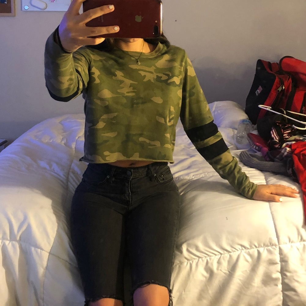 Cropped sweater